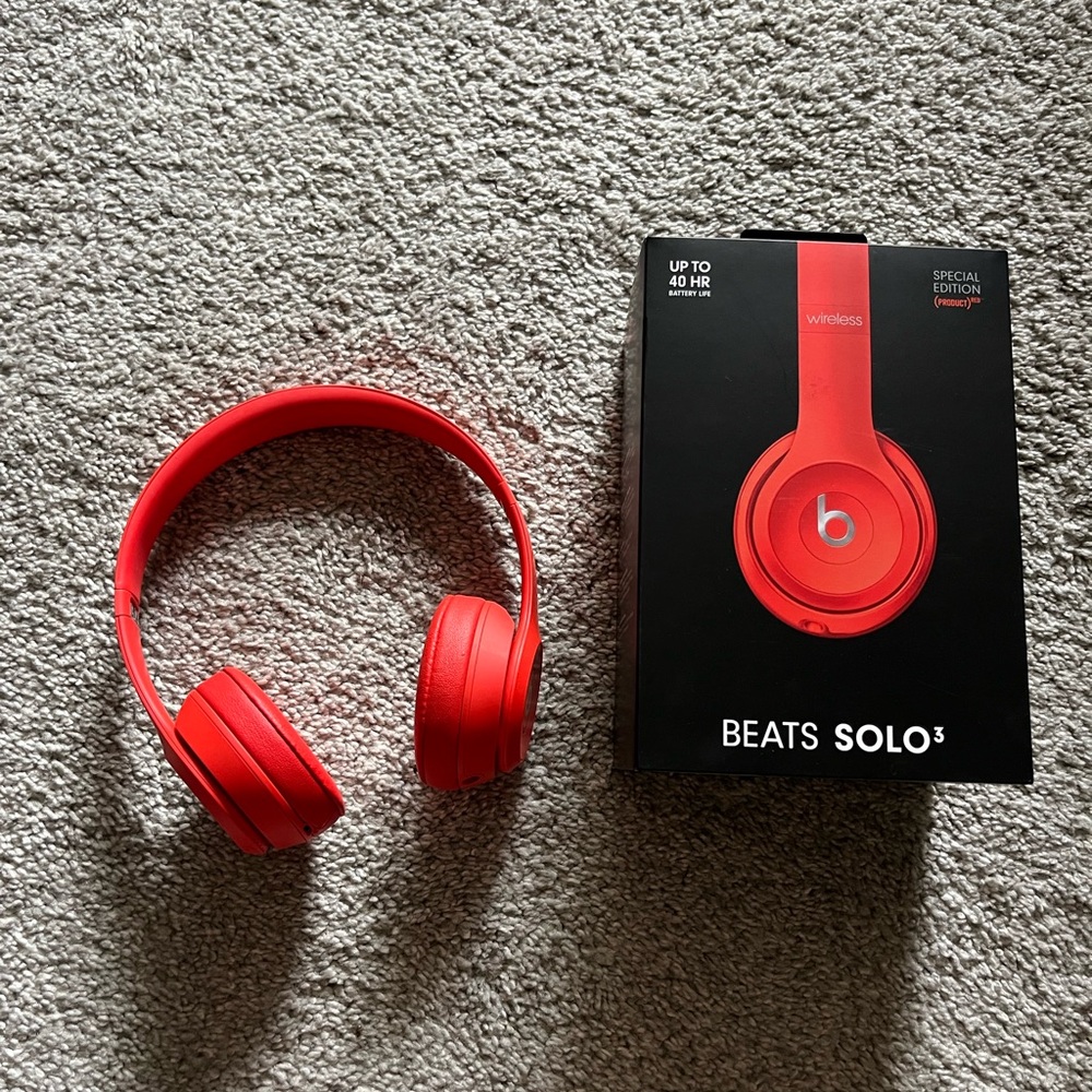 Beats Solo3 Wireless Over-Ear Headphones - Fully boxed!